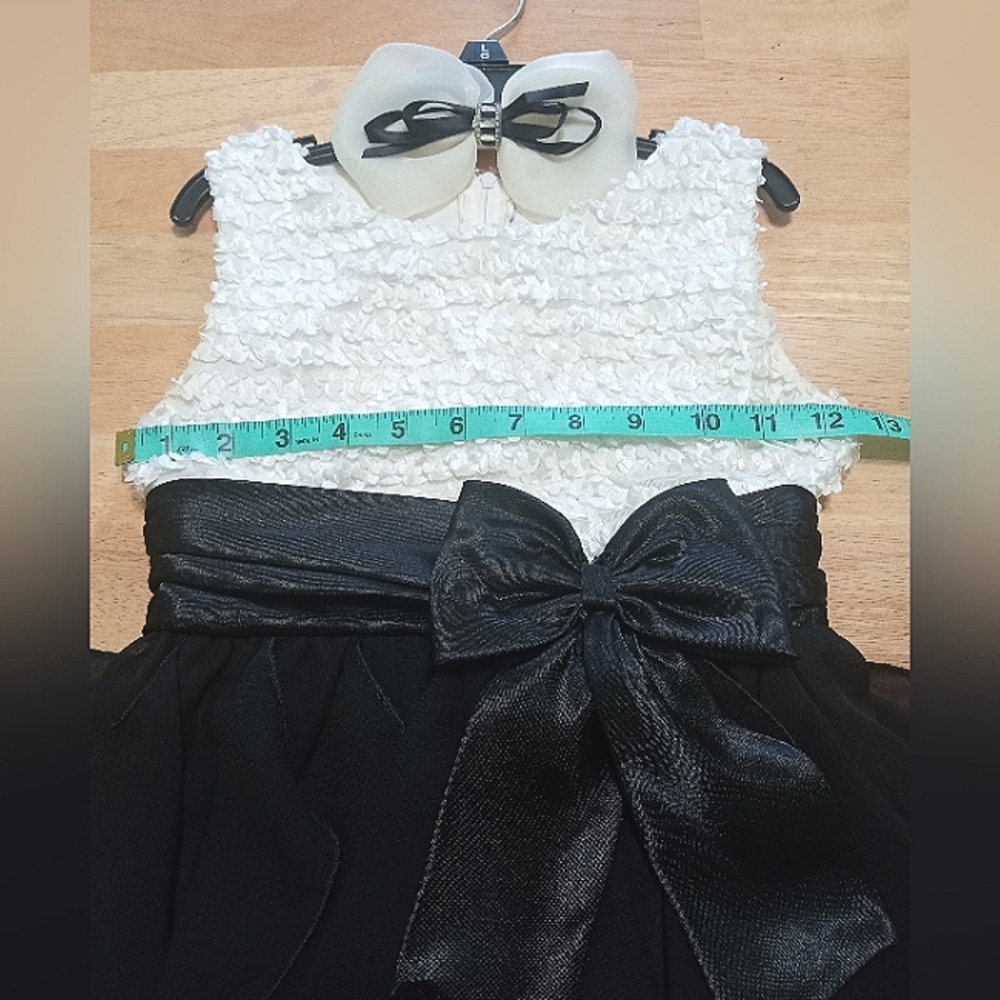 Girls American Princess Black & white formal dress with matching hair bow size 6